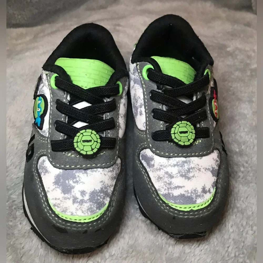 2 pair of toddler sneakers size 5C, Puma & Ground Up - Picture 5 of 9